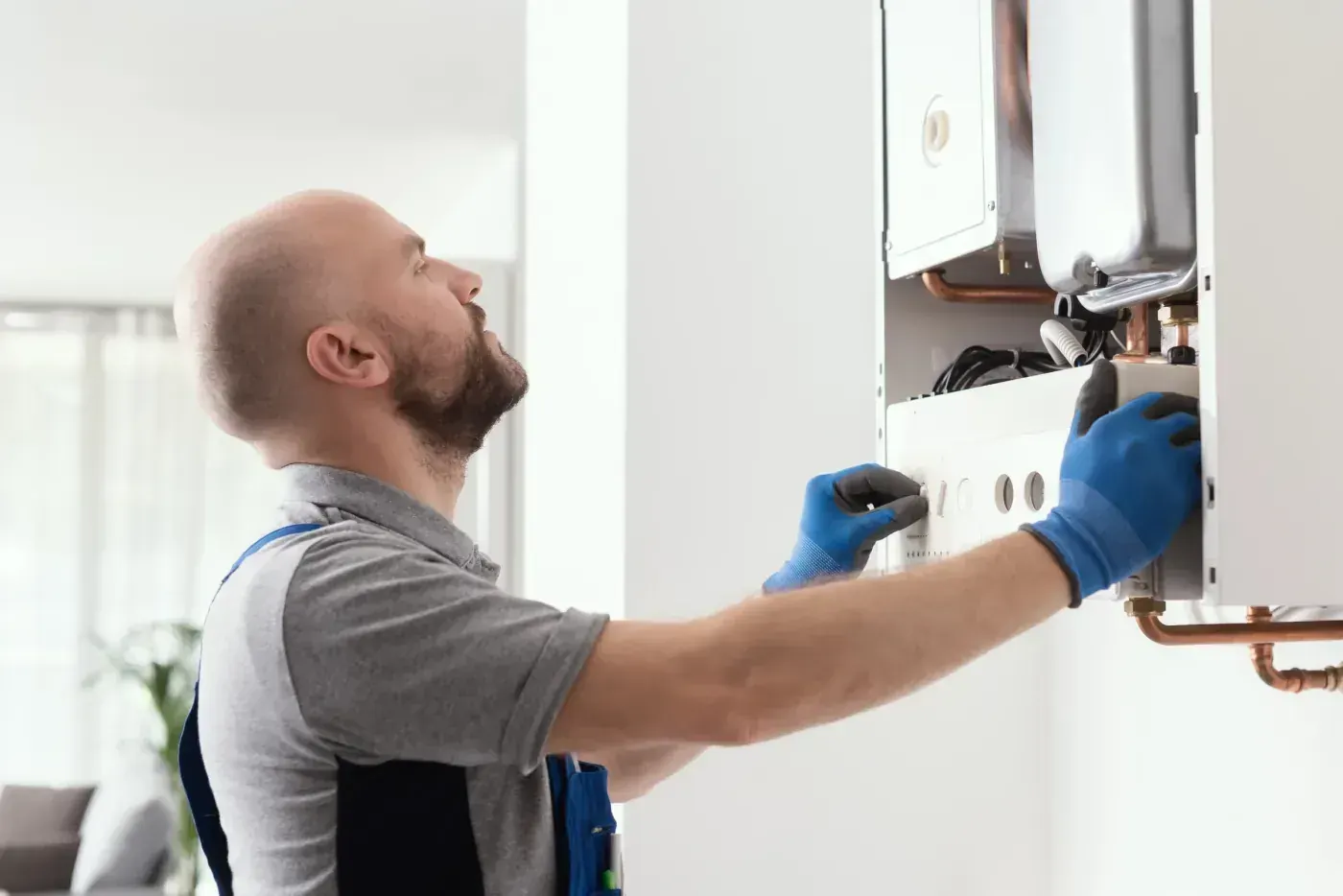Unité de climatisation réversible installée dans un logement du nord de l'Essonne